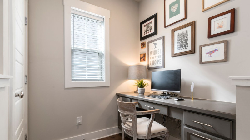 Making Room for a Home Office Without Moving House